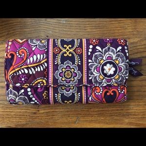 SOLD💜Vera Bradley Patterned Wallet